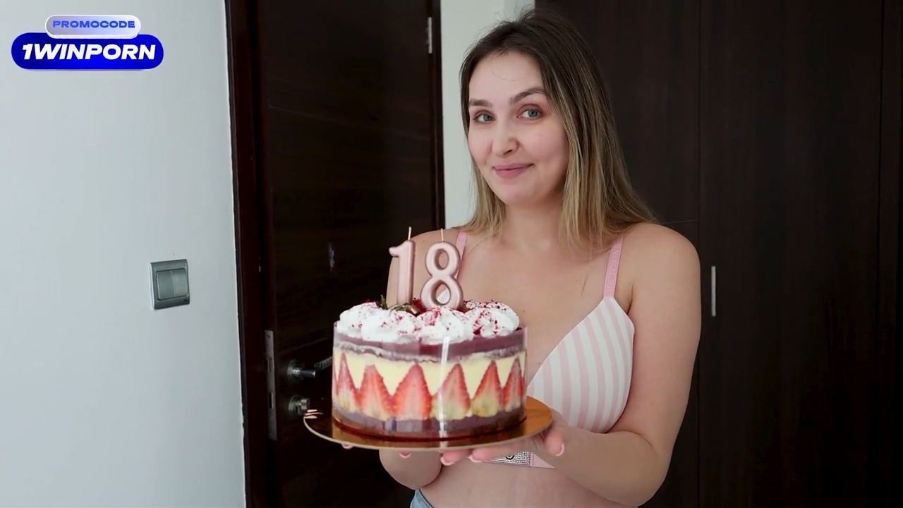 Скачать бесплатно Ты уже совершеннолетний, сынок, наконец-то трахнешь меня в попку