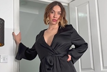 Опа, мачеха пьяна.. Сейчас разденется и будет предлагать анал 🍑