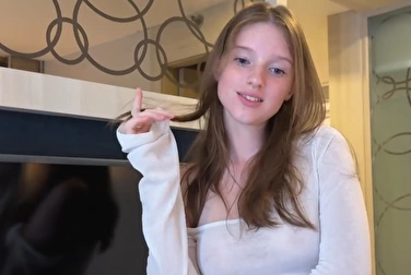 Ты втихую на меня дрочишь 👀 Да взял бы и трахнул, ты же хочешь
