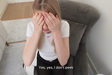 Какая наивная! Доверилась незнакомцу за деньги, чё ж будет? 🫢