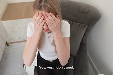 Какая наивная! Доверилась незнакомцу за деньги, чё ж будет? 🫢