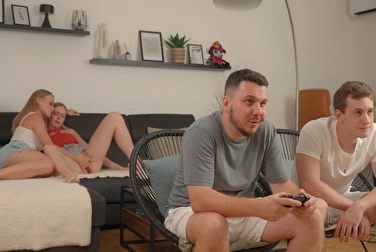 Парни точно не спалят, как мы с тобой друг другу оргазмы доставим?