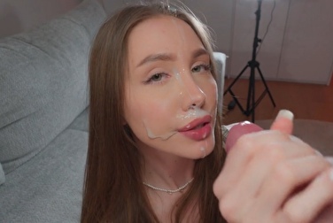 Лучше на лице обильный камшот, чем неожиданный залёт ☺️